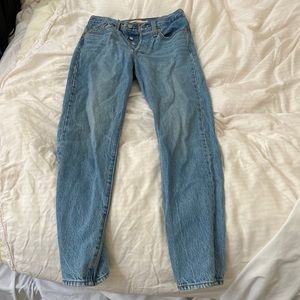 Levi’s wedgie jeans 24